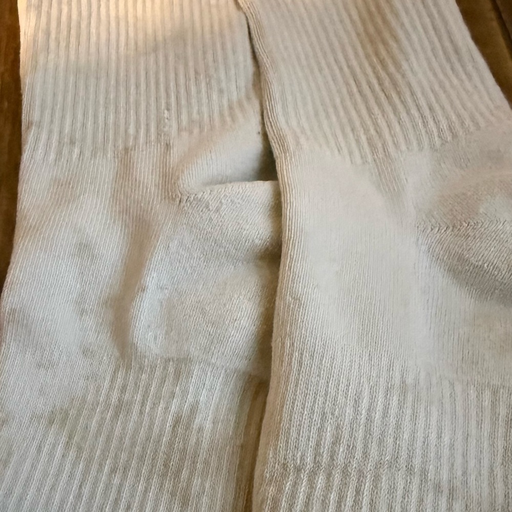 White nike Men's Socks